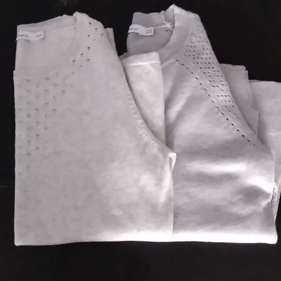 ✨SOLD✨2 for 1- Reitmans Laser Cut Pullovers